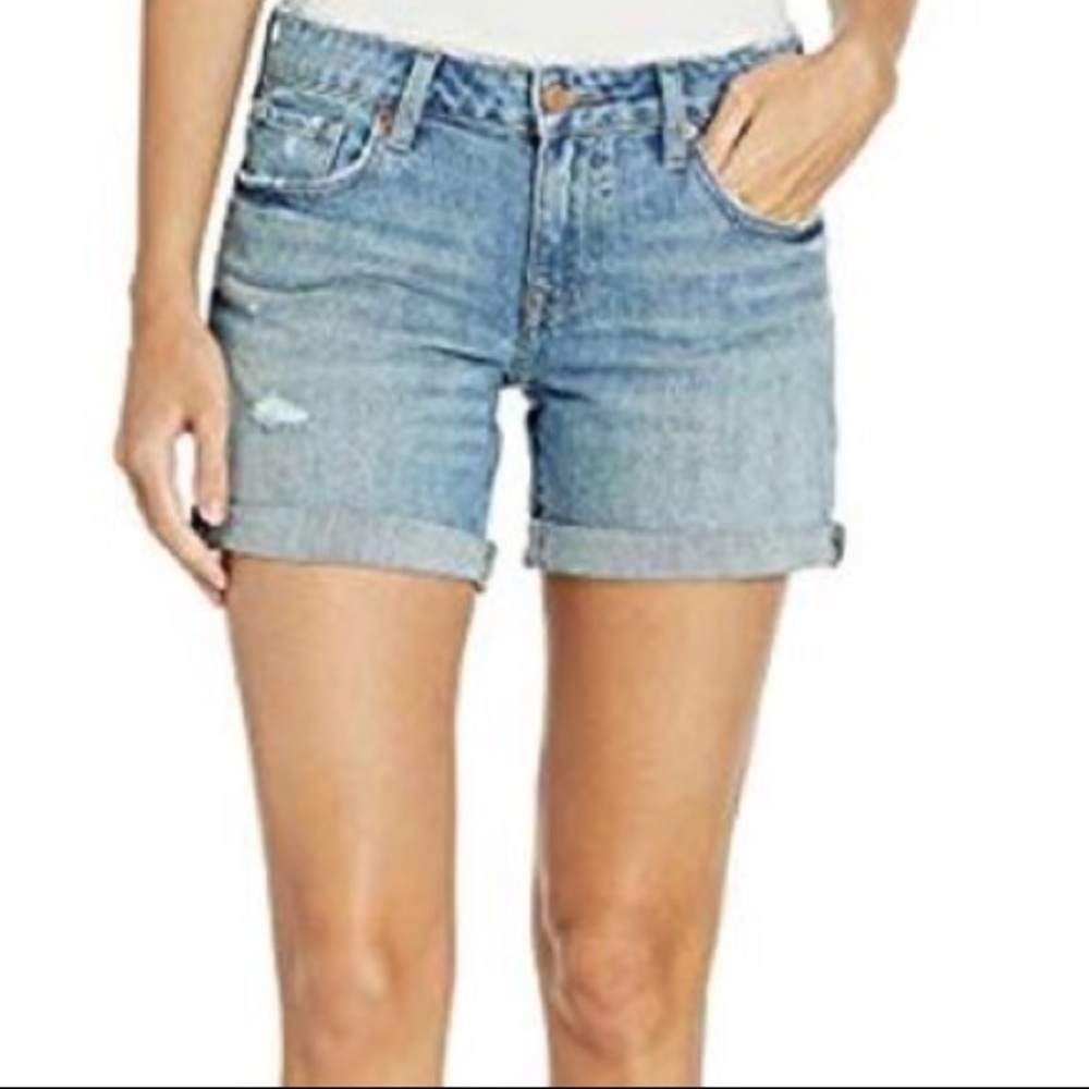 Lucky Brand “The Roll Up” Short. Size 27/4. EUC.